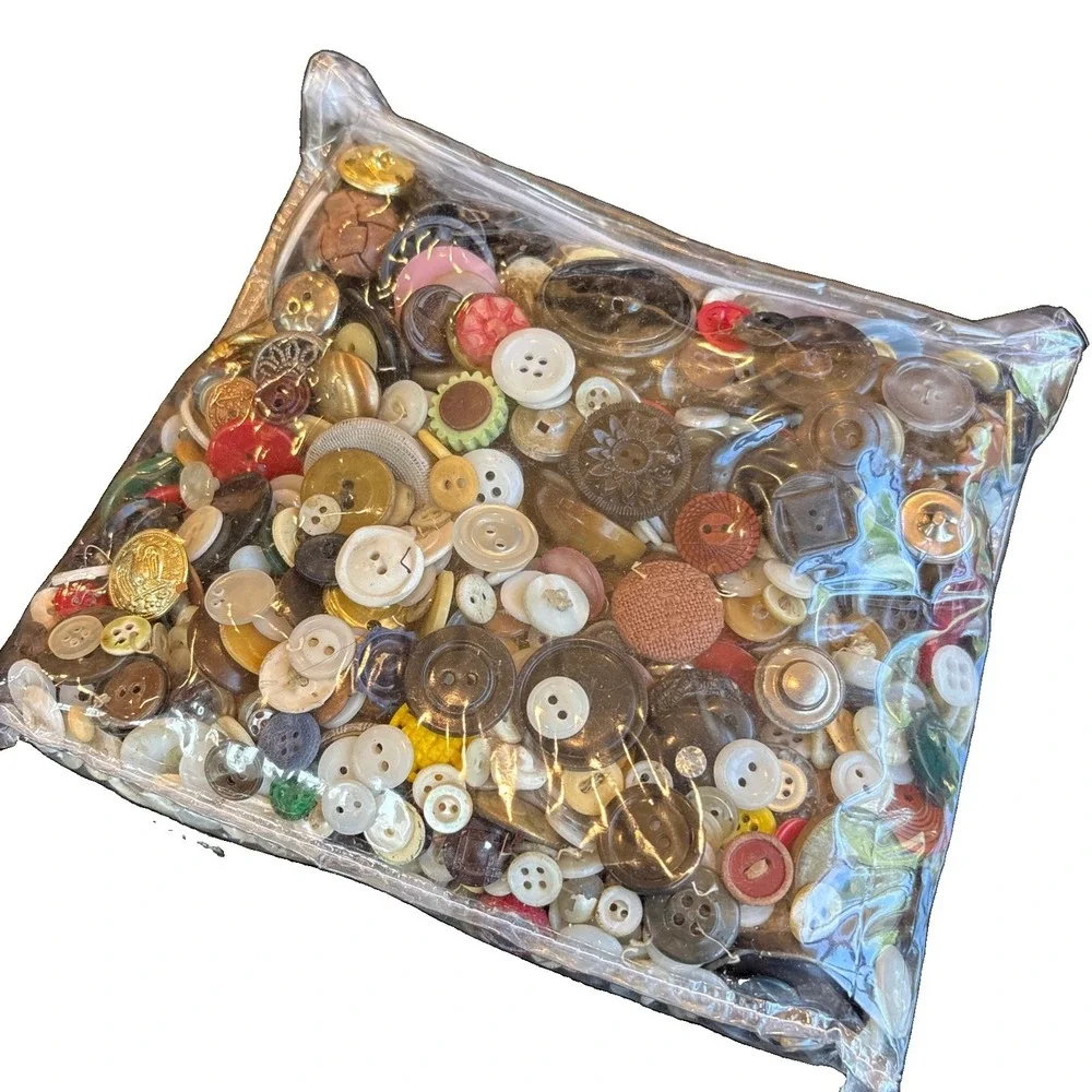 BIG Bag O' Buttons Vintage To Now Buttons For Collection Sewing Or Crafts 2 Lb+